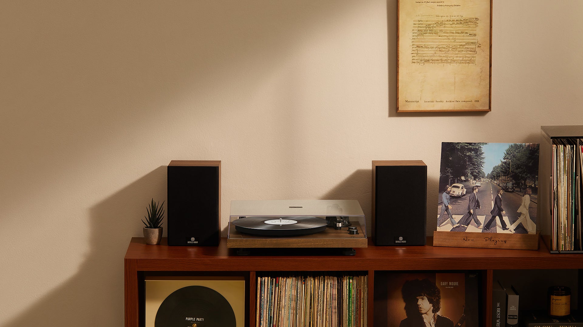 Best Turntable with Speakers – Superior Sound Quality Style